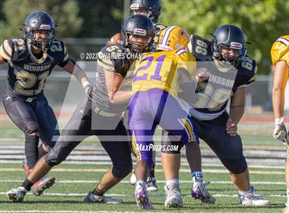Thumbnail 1 in JV: Escalon vs Windsor photogallery.