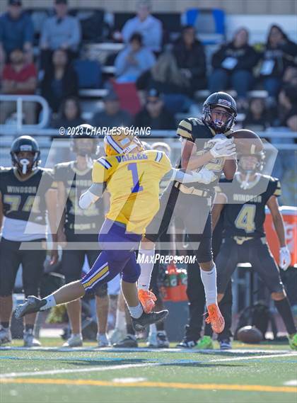Thumbnail 1 in JV: Escalon vs Windsor photogallery.