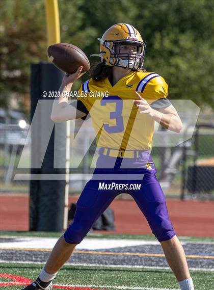 Thumbnail 2 in JV: Escalon vs Windsor photogallery.