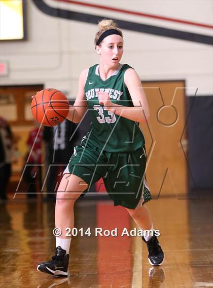 Thumbnail 2 in Lincoln Southwest vs. Lincoln photogallery.