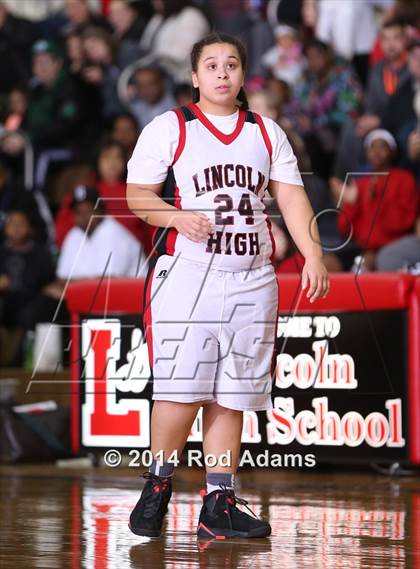 Thumbnail 3 in Lincoln Southwest vs. Lincoln photogallery.