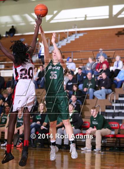 Thumbnail 1 in Lincoln Southwest vs. Lincoln photogallery.