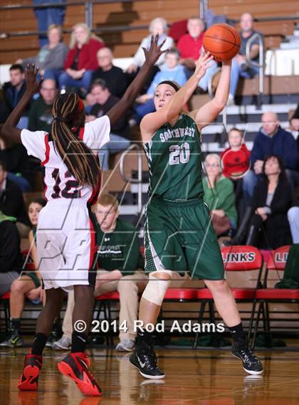 Thumbnail 3 in Lincoln Southwest vs. Lincoln photogallery.