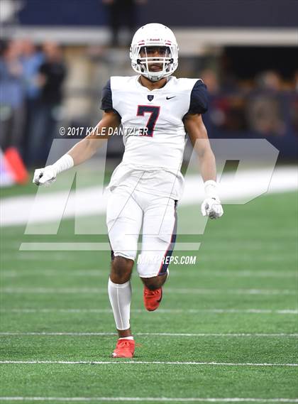 Thumbnail 3 in Allen vs. Lake Travis (UIL 6A Division 1 Final) photogallery.