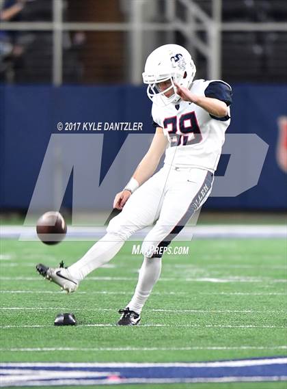 Thumbnail 2 in Allen vs. Lake Travis (UIL 6A Division 1 Final) photogallery.