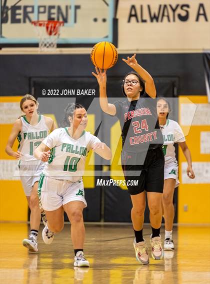 Thumbnail 2 in Pershing County vs. Churchill County (Serpent Classic) photogallery.