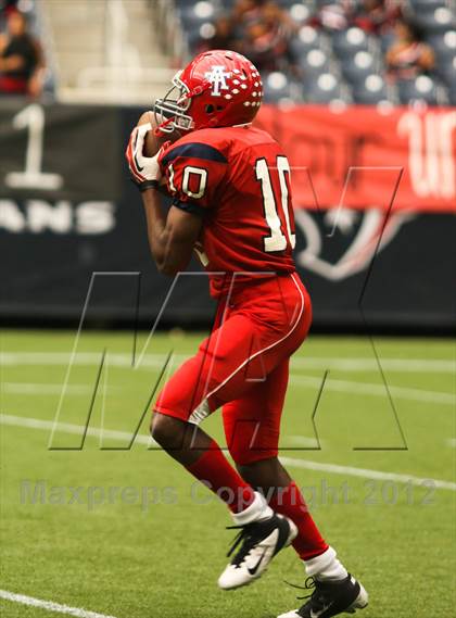 Thumbnail 2 in Alief Taylor vs Lamar (UIL 5A Division 1 Area Playoff) photogallery.