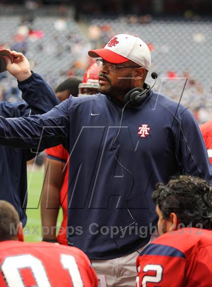 Thumbnail 1 in Alief Taylor vs Lamar (UIL 5A Division 1 Area Playoff) photogallery.