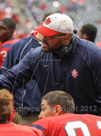 Thumbnail 2 in Alief Taylor vs Lamar (UIL 5A Division 1 Area Playoff) photogallery.
