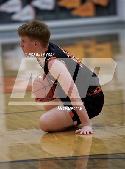 Thumbnail 3 in FR: Grand Saline vs Tyler HEAT photogallery.