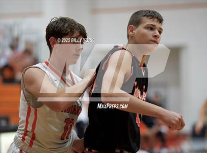 Thumbnail 2 in FR: Grand Saline vs Tyler HEAT photogallery.