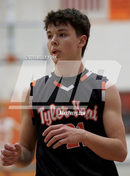 Thumbnail 3 in FR: Grand Saline vs Tyler HEAT photogallery.