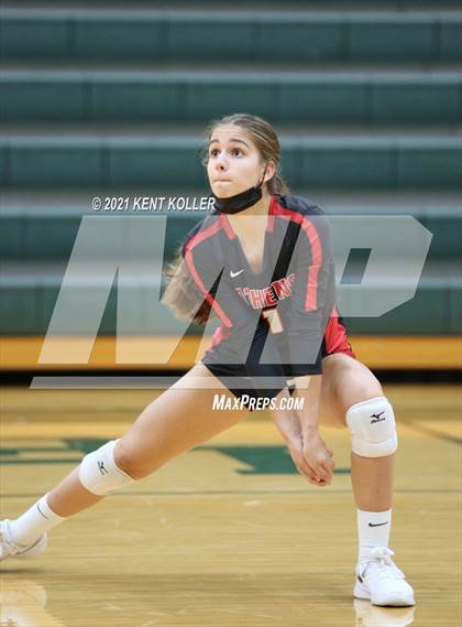 Thumbnail 2 in Athens @ Lake Orion photogallery.