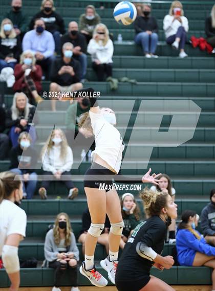 Thumbnail 2 in Athens @ Lake Orion photogallery.