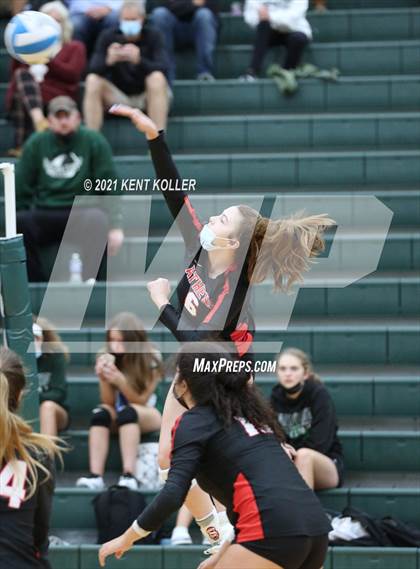 Thumbnail 3 in Athens @ Lake Orion photogallery.