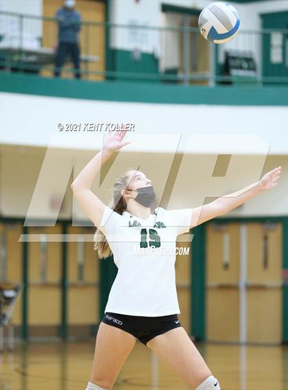 Thumbnail 1 in Athens @ Lake Orion photogallery.