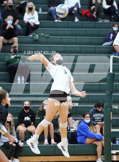 Thumbnail 1 in Athens @ Lake Orion photogallery.