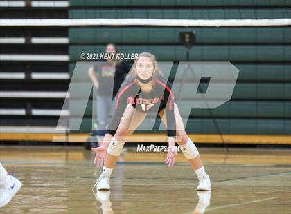 Thumbnail 3 in Athens @ Lake Orion photogallery.