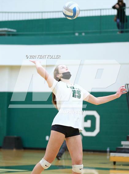 Thumbnail 1 in Athens @ Lake Orion photogallery.