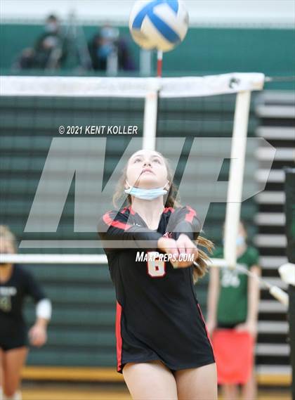 Thumbnail 1 in Athens @ Lake Orion photogallery.