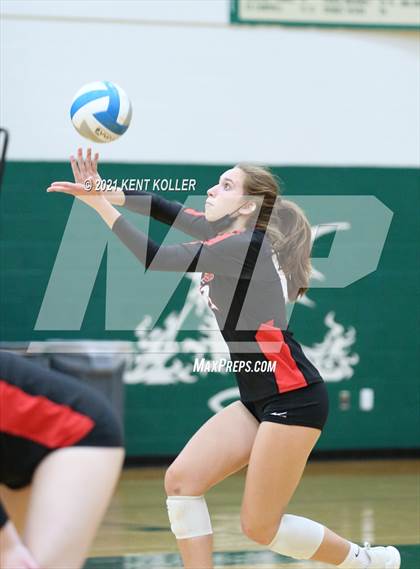 Thumbnail 2 in Athens @ Lake Orion photogallery.