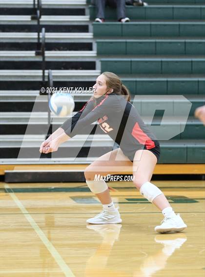 Thumbnail 1 in Athens @ Lake Orion photogallery.