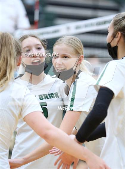 Thumbnail 1 in Athens @ Lake Orion photogallery.