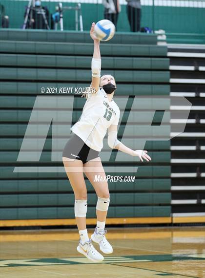 Thumbnail 2 in Athens @ Lake Orion photogallery.