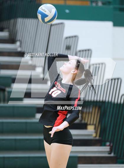 Thumbnail 3 in Athens @ Lake Orion photogallery.
