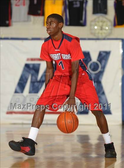 Thumbnail 1 in Pleasant Grove vs. King (MaxPreps Holiday Classic) photogallery.