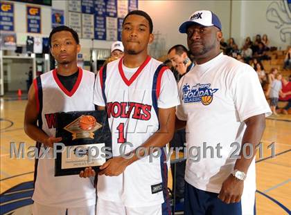 Thumbnail 3 in Pleasant Grove vs. King (MaxPreps Holiday Classic) photogallery.