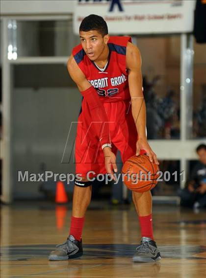 Thumbnail 1 in Pleasant Grove vs. King (MaxPreps Holiday Classic) photogallery.