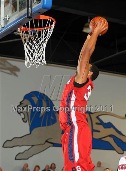 Thumbnail 1 in Pleasant Grove vs. King (MaxPreps Holiday Classic) photogallery.