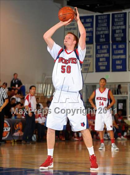 Thumbnail 2 in Pleasant Grove vs. King (MaxPreps Holiday Classic) photogallery.