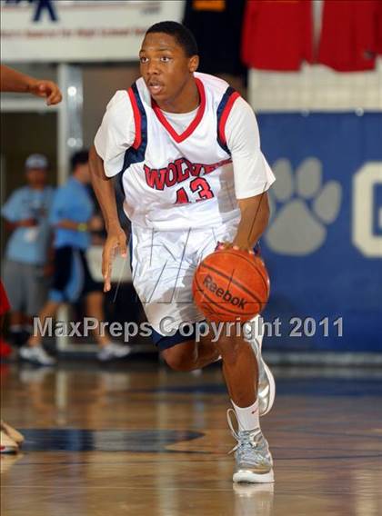 Thumbnail 1 in Pleasant Grove vs. King (MaxPreps Holiday Classic) photogallery.