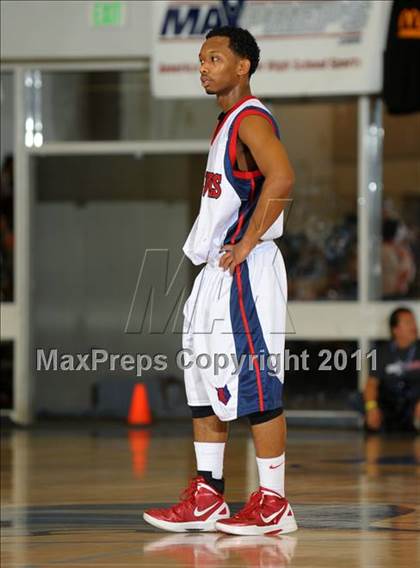 Thumbnail 3 in Pleasant Grove vs. King (MaxPreps Holiday Classic) photogallery.