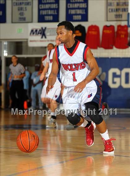 Thumbnail 2 in Pleasant Grove vs. King (MaxPreps Holiday Classic) photogallery.