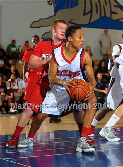 Thumbnail 1 in Pleasant Grove vs. King (MaxPreps Holiday Classic) photogallery.
