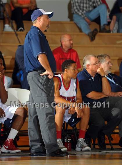 Thumbnail 3 in Pleasant Grove vs. King (MaxPreps Holiday Classic) photogallery.