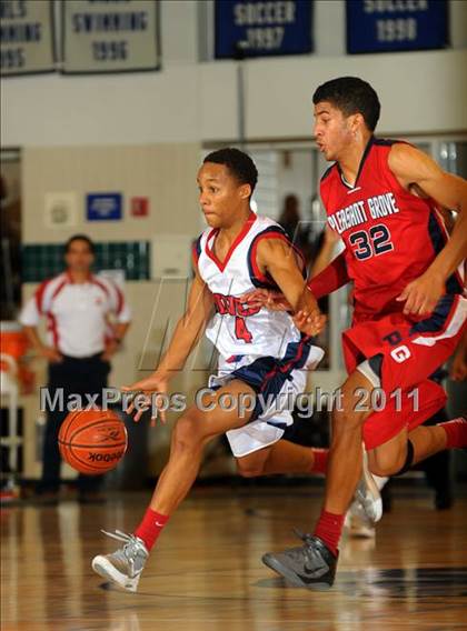 Thumbnail 3 in Pleasant Grove vs. King (MaxPreps Holiday Classic) photogallery.
