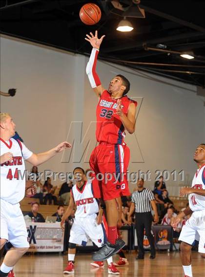 Thumbnail 3 in Pleasant Grove vs. King (MaxPreps Holiday Classic) photogallery.