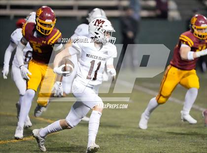 Thumbnail 3 in O'Dea vs Mercer Island (WIAA 3A Round of 16) photogallery.