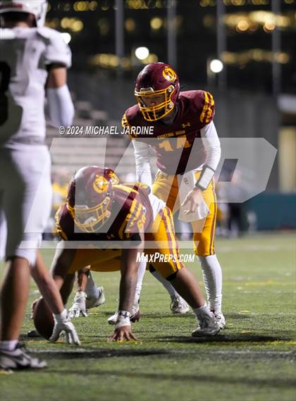Thumbnail 3 in O'Dea vs Mercer Island (WIAA 3A Round of 16) photogallery.