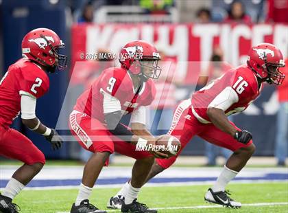 Thumbnail 3 in Katy vs North Shore (UIL 6A Regional Playoff) photogallery.