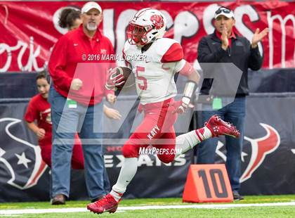 Thumbnail 2 in Katy vs North Shore (UIL 6A Regional Playoff) photogallery.