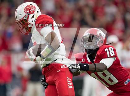 Thumbnail 3 in Katy vs North Shore (UIL 6A Regional Playoff) photogallery.