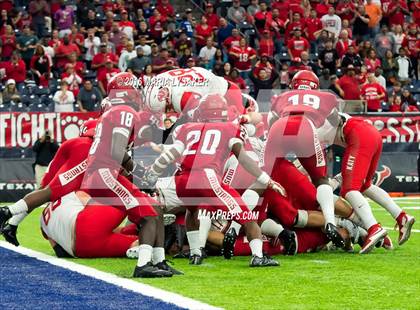 Thumbnail 3 in Katy vs North Shore (UIL 6A Regional Playoff) photogallery.