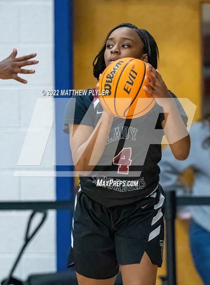 Thumbnail 3 in Seventy-First vs. Trinity Christian (MLK Dream Jam) photogallery.