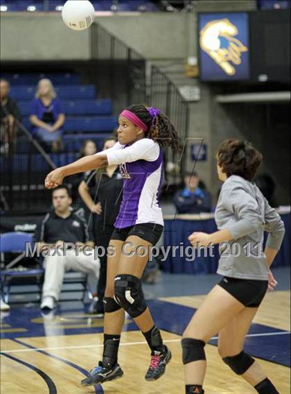 Thumbnail 3 in Ripon Christian vs Bradshaw Christian (CIF SJS D5 Final) photogallery.