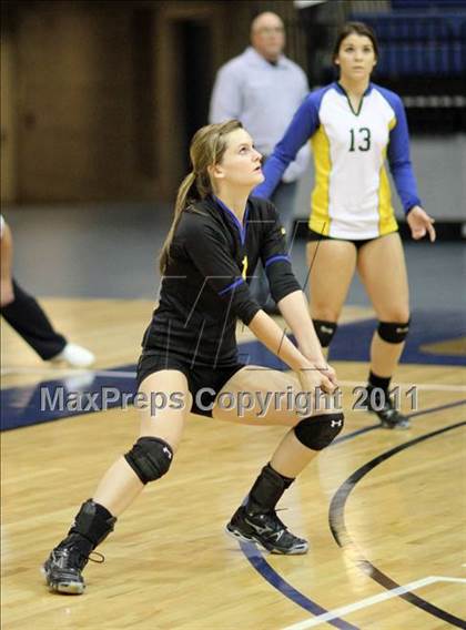Thumbnail 2 in Ripon Christian vs Bradshaw Christian (CIF SJS D5 Final) photogallery.